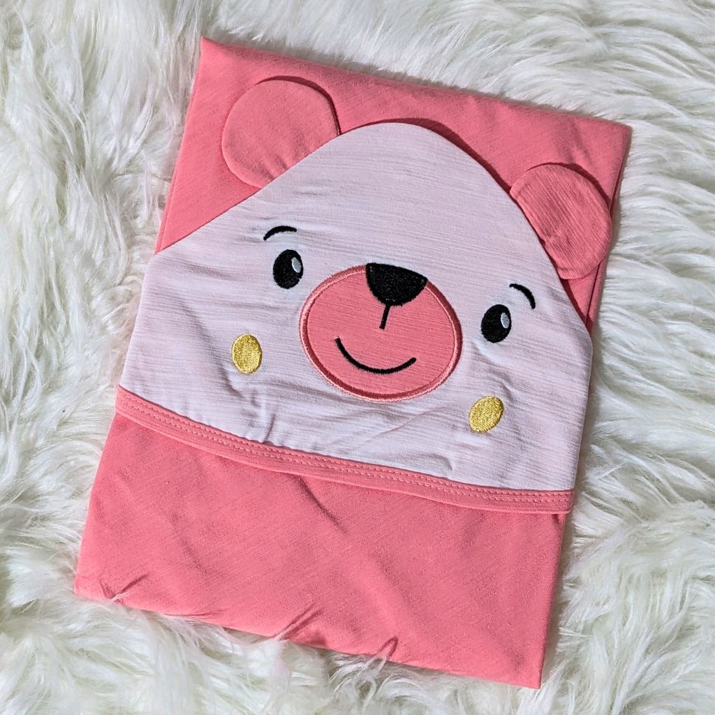 Bear-Themed Hooded Wrapping Sheet