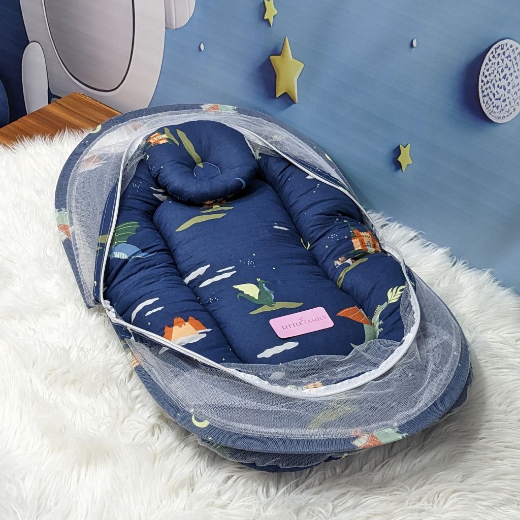 Dragon Castle Theme Summer Mosquito Net with Pillow - Navy Blue