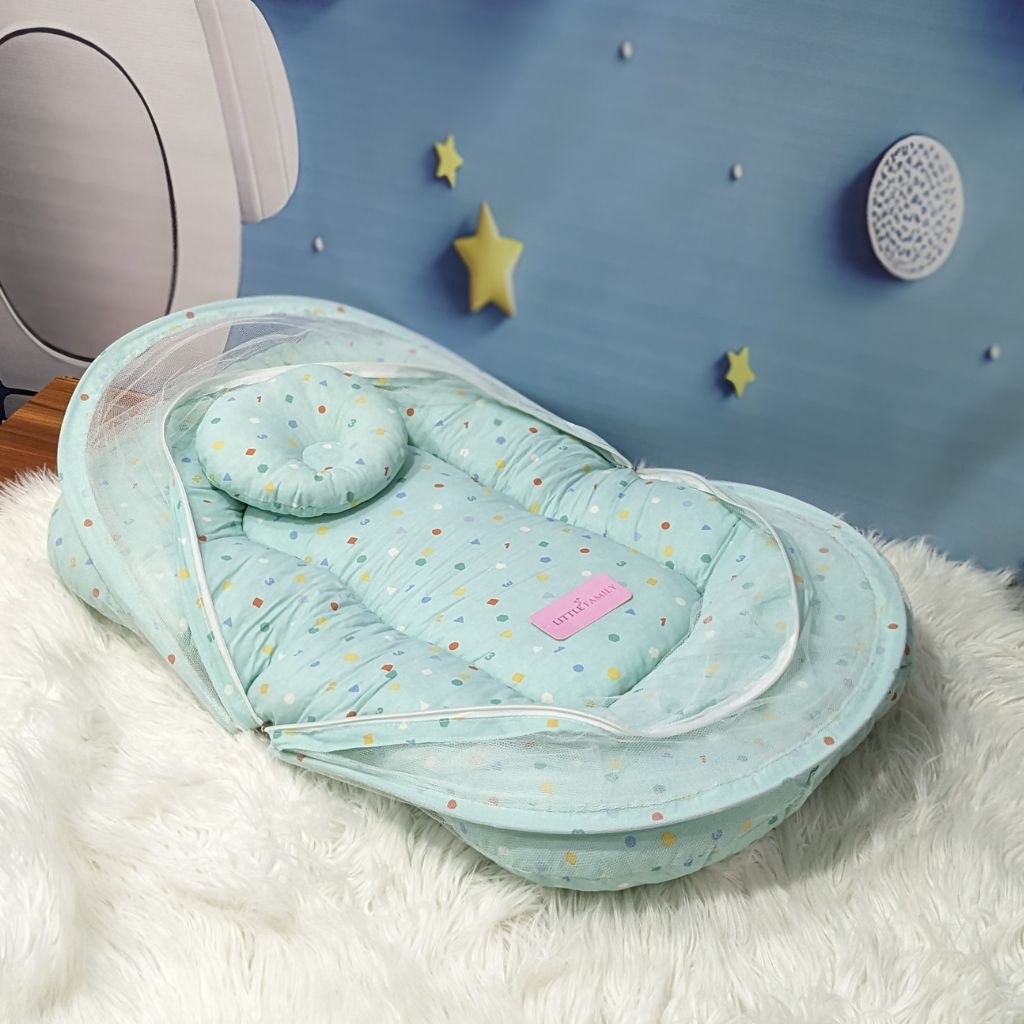 Shapes Theme Summer Mosquito Net with Pillow - Light Green