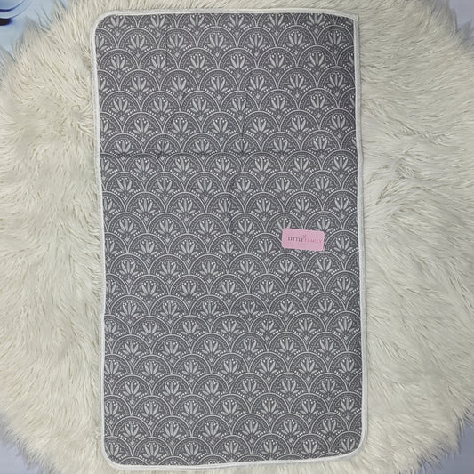 Premium Double-XL Waterproof Baby Diaper Changing Sheet – Elegant Grey