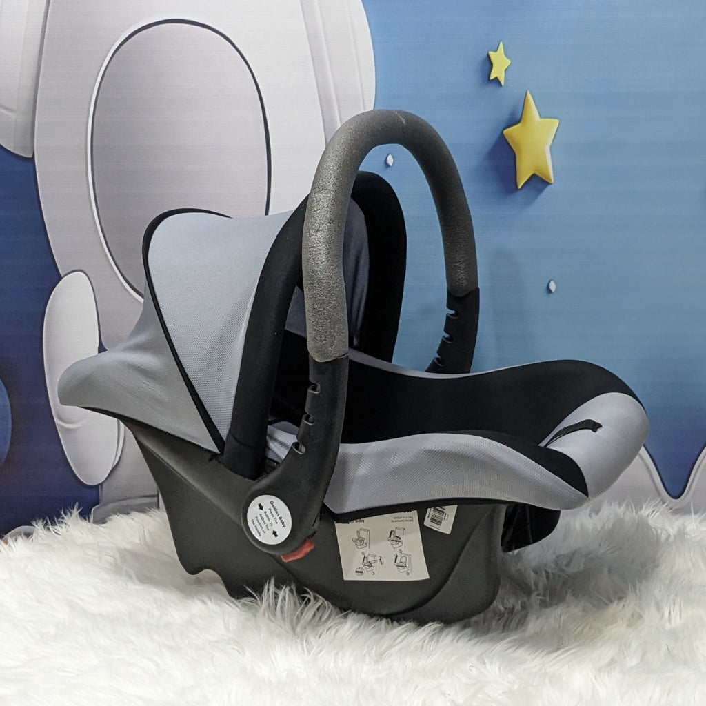 3-in-1 Baby Carry Cot & Infant Car Seat with Rocking Base and Adjustable Canopy