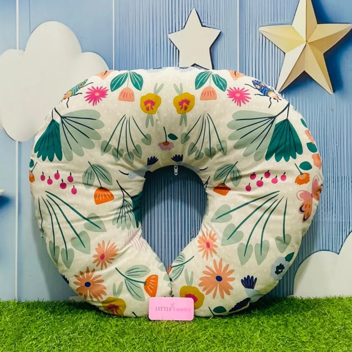 Floral Meadow Theme Baby Feeding Pillow – Ergonomic Support for Breastfeeding Moms