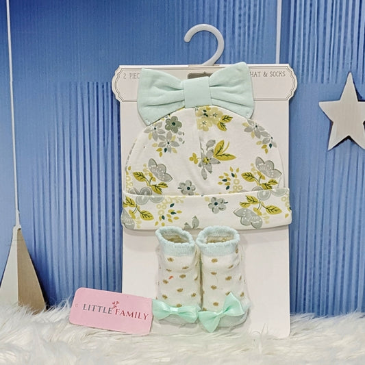 Newborn Cotton Hat & Socks Set – Green Flower Leaves (2-Piece)