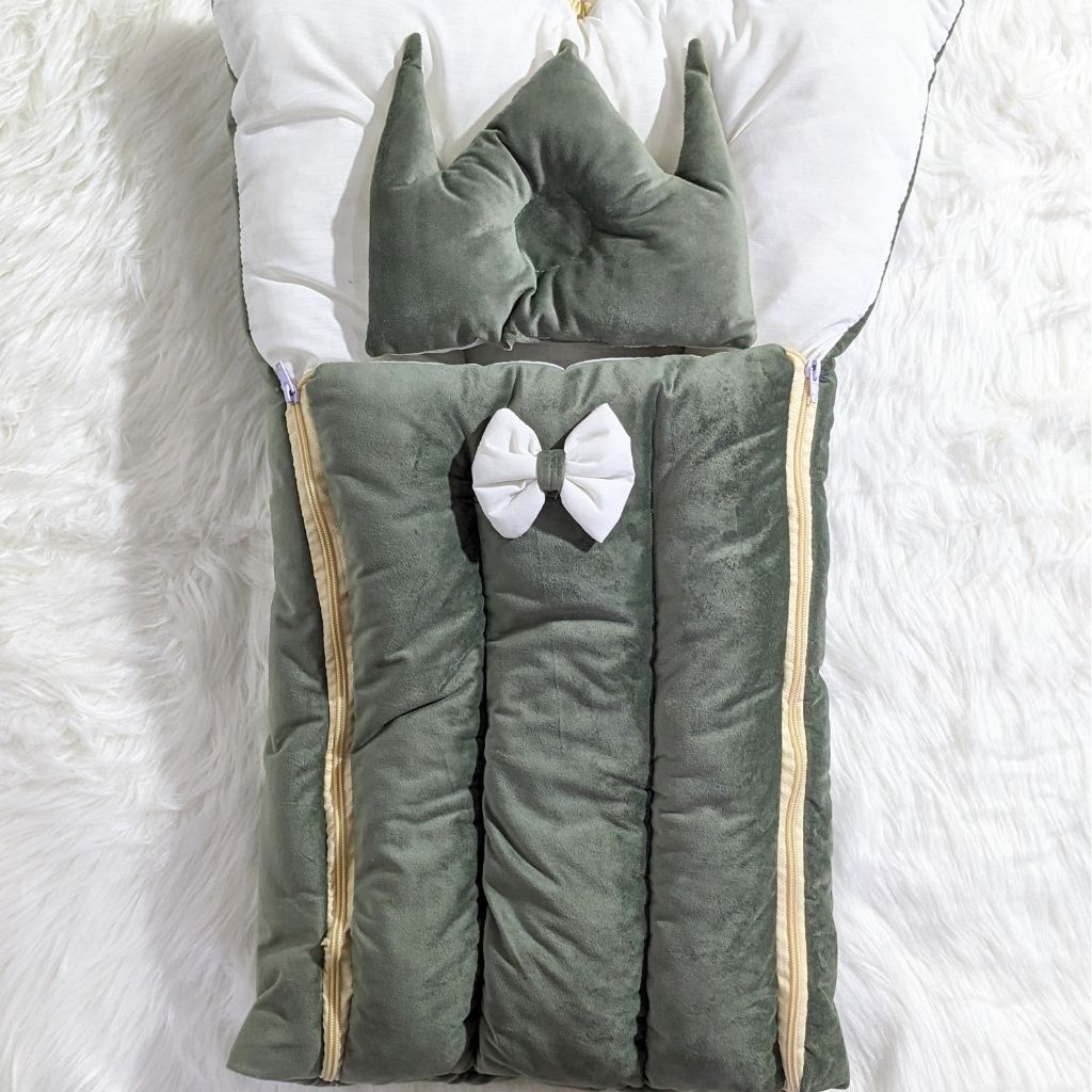 Premium Velvet Carry Nest - Dark Green