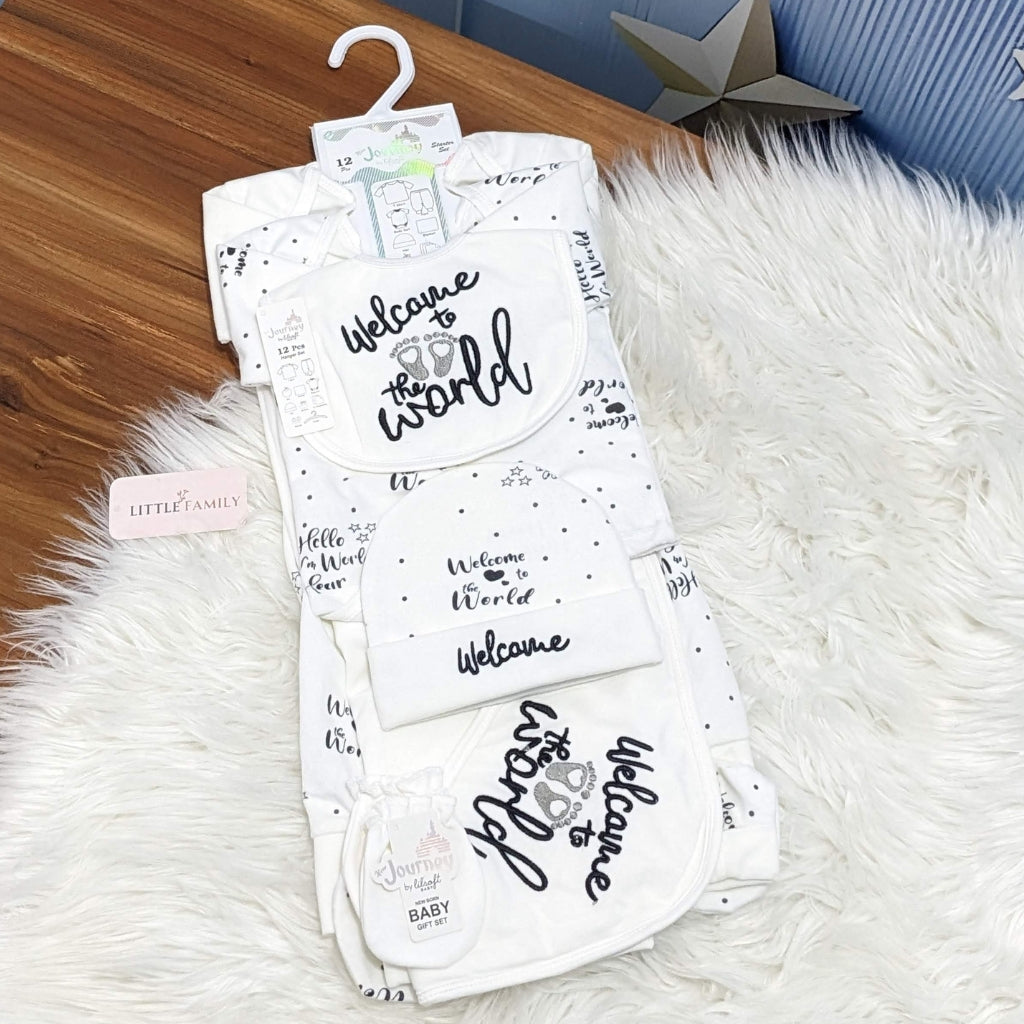 Welcome to the World – 12-Piece Fleece Newborn Starter Set