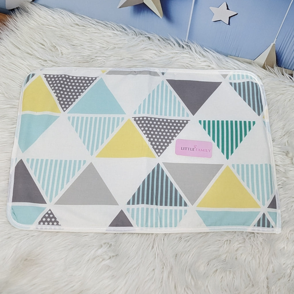 Pack of 6 Large Disposable Diaper Changing Sheets