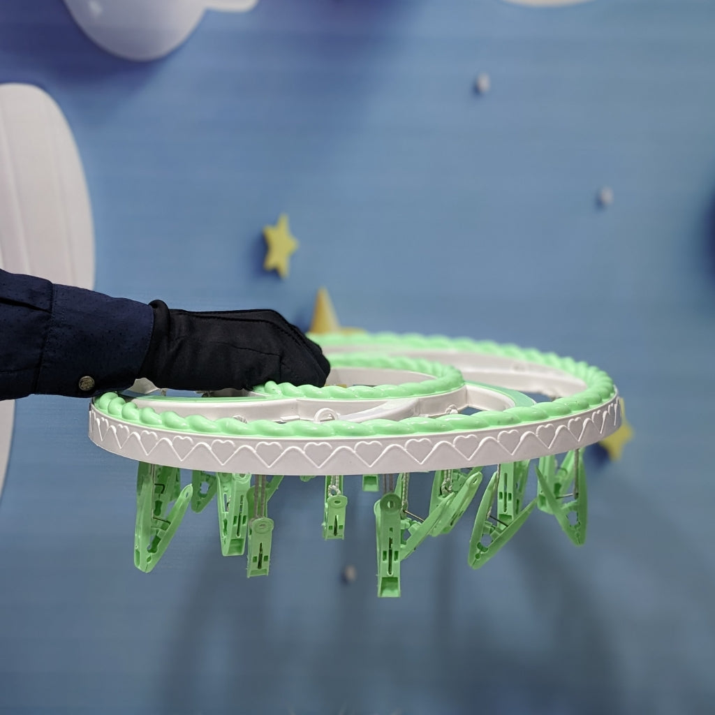 Space-Saving Baby Clothes Drying Hanger with Clips Round