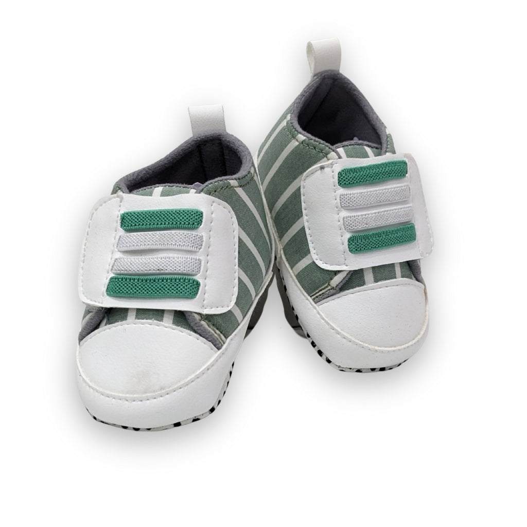 Premium Soft-Sole Baby Sneakers – White & Green (Velcro Strap)