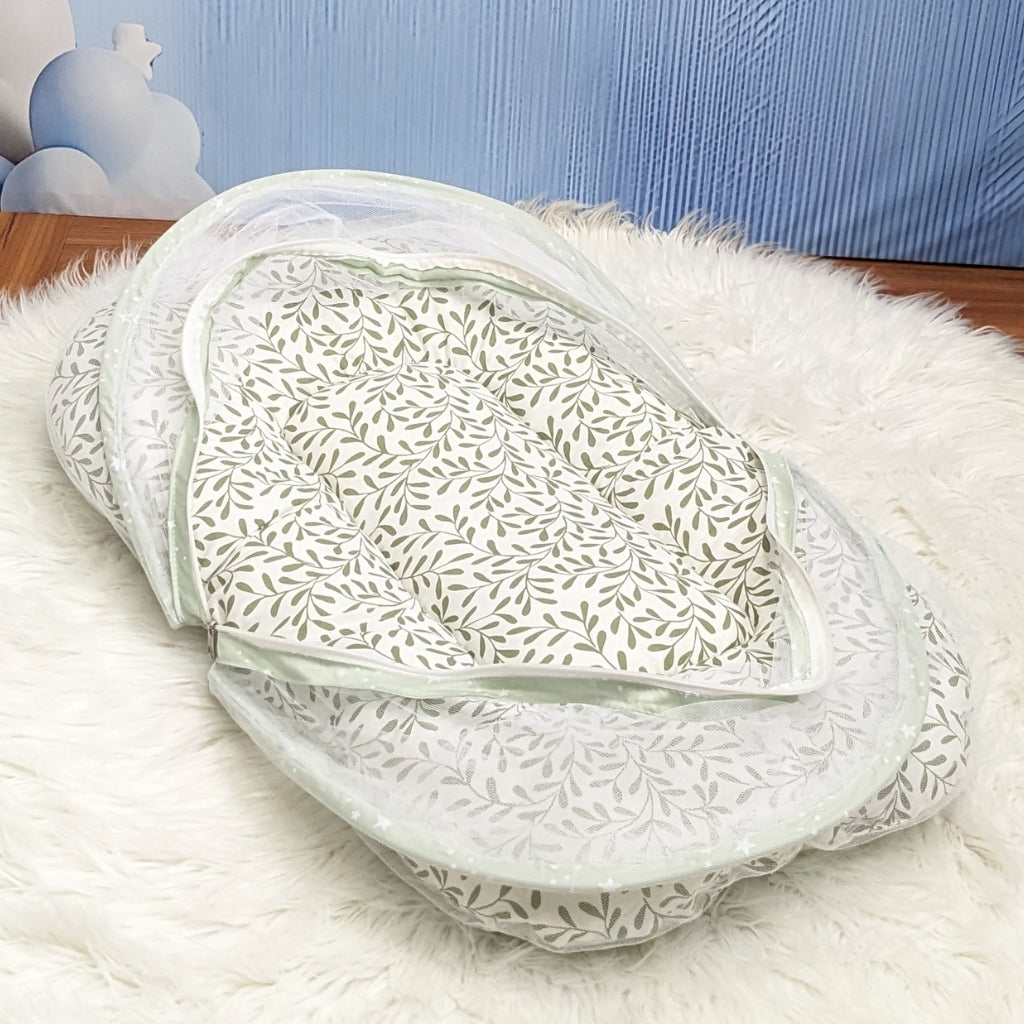 Starry Dreams Baby Bedding Set - 8 Pieces (Mint Green) | Large