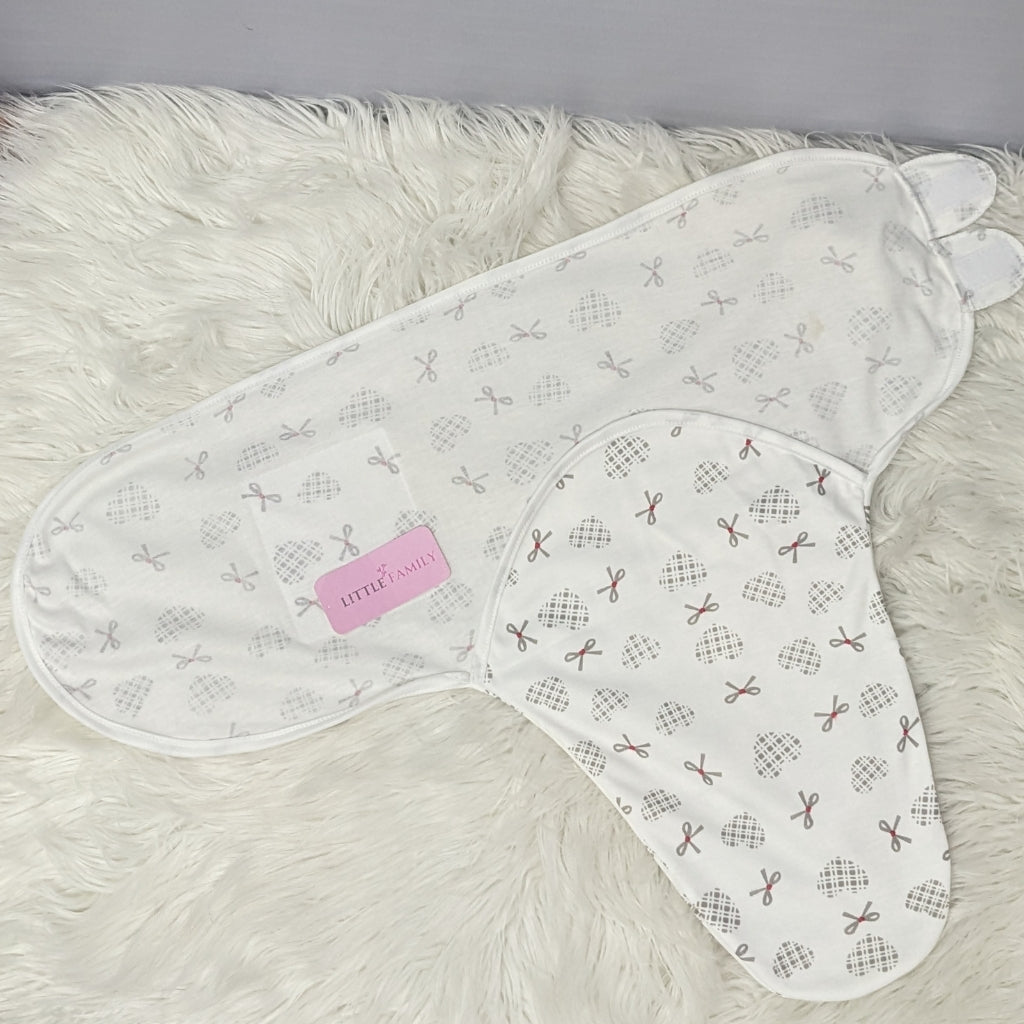 "Heart Ribbon" Theme Baby Swaddle – White